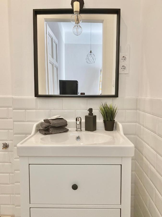 Standard Apartment By Hi5 - 2 Bedroom Suite In The Center Βουδαπέστη Εξωτερικό φωτογραφία