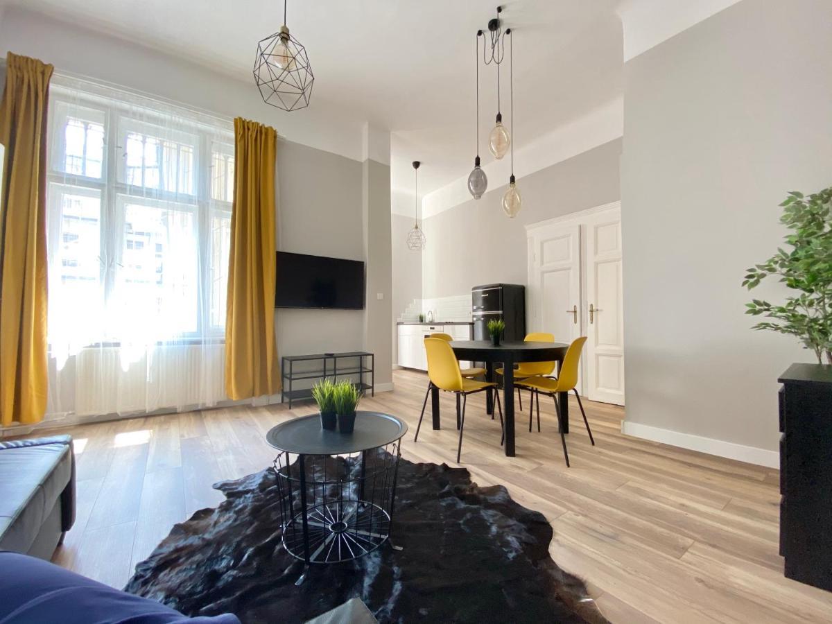 Standard Apartment By Hi5 - 2 Bedroom Suite In The Center Βουδαπέστη Εξωτερικό φωτογραφία